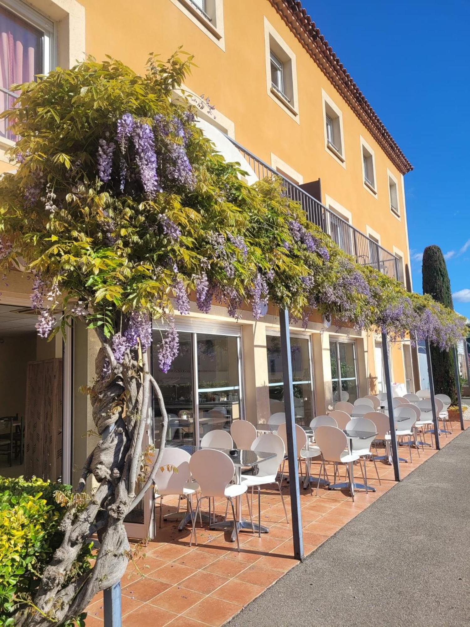 Hotel De L'Orb Bédarieux Exteriör bild
