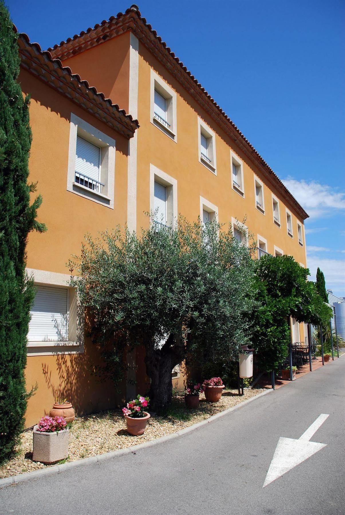 Hotel De L'Orb Bédarieux Exteriör bild
